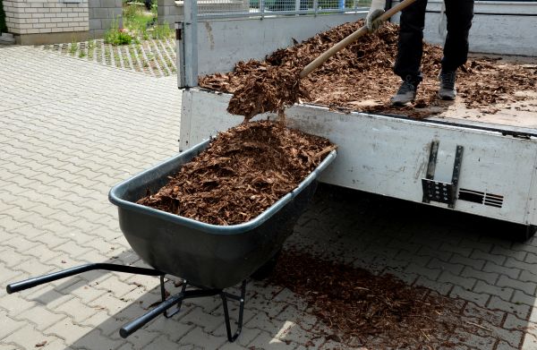 Bulk Mulch Delivery in Alpharetta